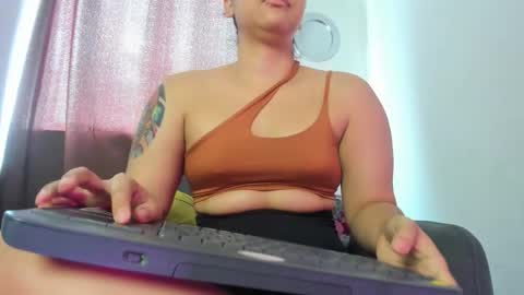 Nia online show from February 2, 2026, 6:06 pm