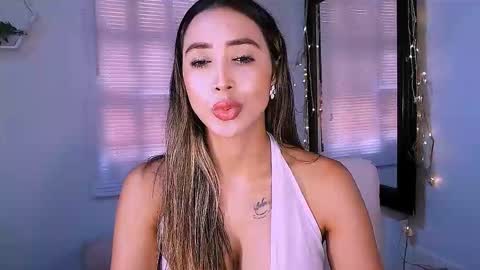 Snapshot of nycole_1988 chatting on October 26, 2025, 5:41 pm Nycole online show from October 26, 2025, 5:41 pm