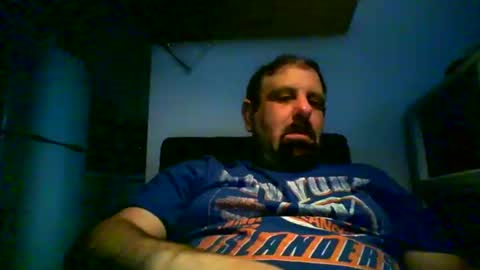 nyisles00 online show from February 17, 2025, 3:42 pm