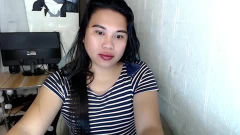Snapshot of nylecummer chatting on December 15, 2024, 1:24 am nylecummer online show from December 15, 2024, 1:24 am