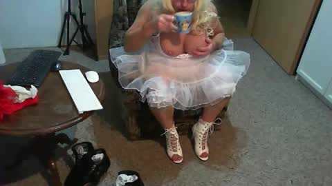 Snapshot of nyloniasau chatting on February 19, 2026, 5:36 am Strumpfhose online show from February 19, 2026, 5:36 am