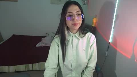 Snapshot of nymph_frida chatting on March 4, 2026, 8:20 am Frida online show from March 4, 2026, 8:20 am