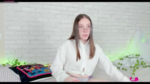 Kat online show from February 2, 2026, 7:12 pm