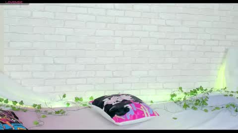 Kat online show from February 20, 2026, 1:33 pm