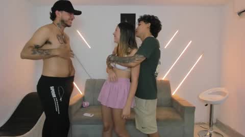 Snapshot of nympho_nathy_sophi chatting on February 10, 2026, 1:15 pm nympho_nathy_sophi online show from February 10, 2026, 1:15 pm