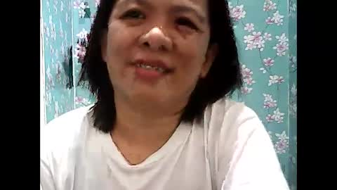 Snapshot of nymphoangel2022 chatting on November 5, 2025, 4:34 am I am your angel online show from November 5, 2025, 4:34 am