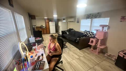 nymphomaticbaby online show from November 5, 2025, 10:21 pm