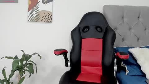 Nyra online show from February 14, 2026, 7:54 pm