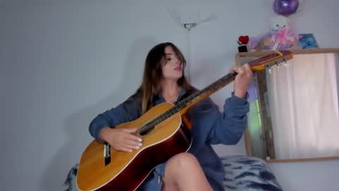 Laura nyu online show from November 26, 2025, 9:16 pm