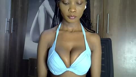Snapshot of nyverra chatting on June 23, 2026, 6:33 am nyverra online show from June 23, 2026, 6:33 am