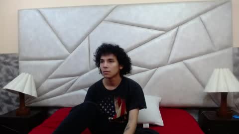 nyx_and_arian online show from April 17, 2026, 2:03 am