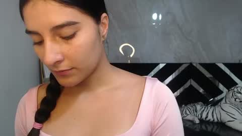 Snapshot of nyx_kitty_a chatting on July 18, 2026, 1:48 pm Nia online show from July 18, 2026, 1:48 pm
