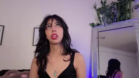   online show from September 26, 2025, 11:42 pm