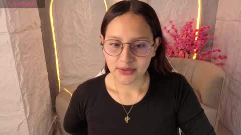 Online 800 to 1400 online show from October 1, 2025, 1:06 pm