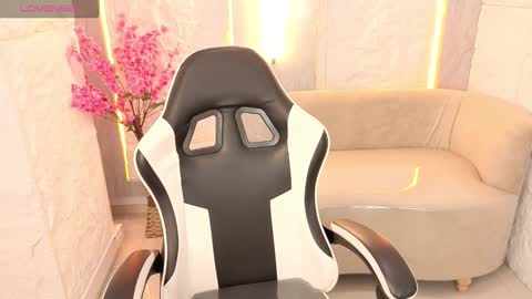 Online 800 to 1400 online show from November 6, 2025, 3:18 am