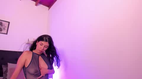 Snapshot of nyxa_ chatting on October 22, 2025, 9:03 pm nyxa_ online show from October 22, 2025, 9:03 pm