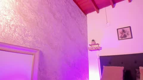 Snapshot of nyxa_ chatting on October 24, 2025, 9:33 pm nyxa_ online show from October 24, 2025, 9:33 pm