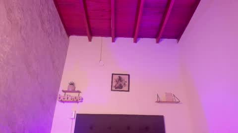 Snapshot of nyxa_ chatting on November 7, 2025, 2:11 am nyxa_ online show from November 7, 2025, 2:11 am