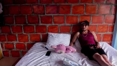 Snapshot of nyxiia chatting on December 21, 2025, 3:19 pm Scarlett online show from December 21, 2025, 3:19 pm