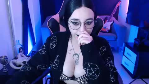 Snapshot of nyxnocturne chatting on June 3, 2026, 2:33 pm Nyx online show from June 3, 2026, 2:33 pm