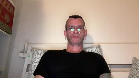 Snapshot of o_johnny_deep_o chatting on March 11, 2026, 10:38 pm Jonathan Deep online show from March 11, 2026, 10:38 pm