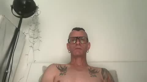 Snapshot of o_johnny_deep_o chatting on July 27, 2026, 9:27 am Jonathan Deep online show from July 27, 2026, 9:27 am