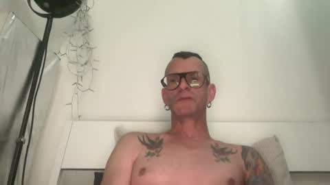 Snapshot of o_johnny_deep_o chatting on July 28, 2026, 12:12 pm Jonathan Deep online show from July 28, 2026, 12:12 pm