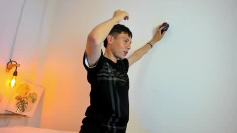 Lyam online show from December 9, 2024, 5:07 am