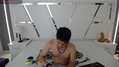 oblivionlove online show from May 7, 2026, 9:53 pm