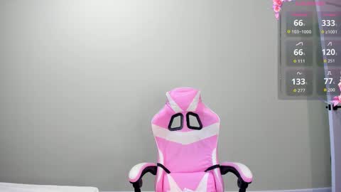 Leila online show from December 1, 2025, 12:10 pm