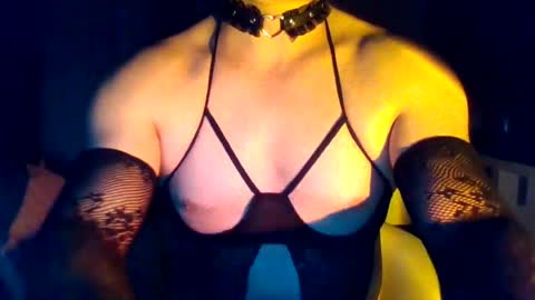 Snapshot of obscuraboy chatting on July 14, 2026, 11:54 pm Doxy online show from July 14, 2026, 11:54 pm