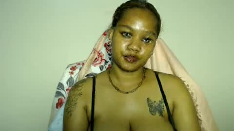 Snapshot of obsidianrose_ chatting on June 6, 2026, 5:01 am obsidianrose_ online show from June 6, 2026, 5:01 am