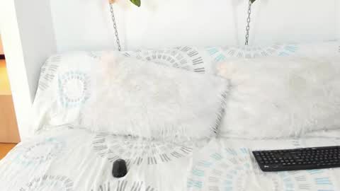 oceaan_lady online show from December 1, 2025, 1:49 pm