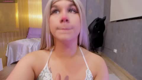 ocean_tay online show from January 19, 2026, 3:21 am