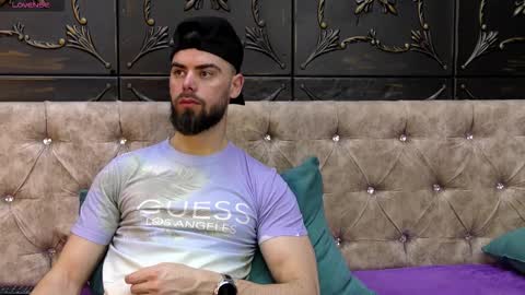 OceanHeart online show from November 29, 2025, 10:02 pm