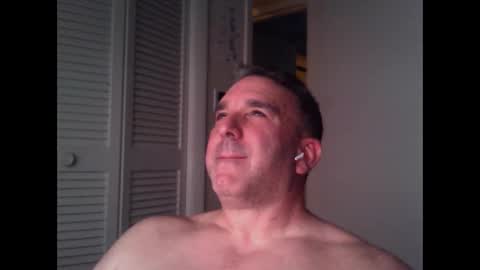 Snapshot of oceanmanx chatting on September 19, 2025, 4:14 am Ocean online show from September 19, 2025, 4:14 am