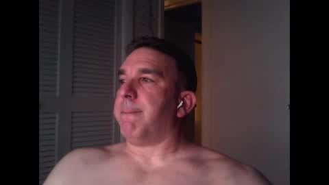 Snapshot of oceanmanx chatting on October 20, 2025, 2:23 am Ocean online show from October 20, 2025, 2:23 am