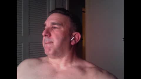 Snapshot of oceanmanx chatting on October 21, 2025, 2:56 am Ocean online show from October 21, 2025, 2:56 am