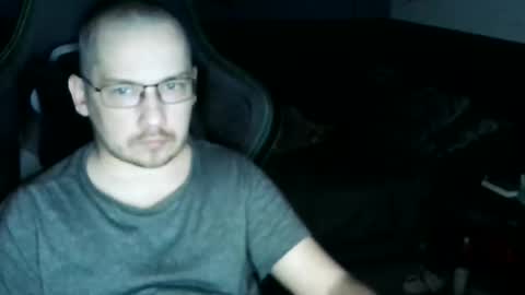 ocelhena online show from January 28, 2025, 6:39 pm