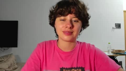 Evie online show from March 22, 2026, 2:53 pm