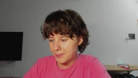 Evie online show from May 9, 2026, 4:01 pm