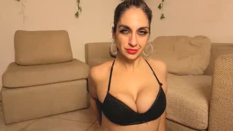 Daniela Dany online show from May 6, 2026, 7:02 am