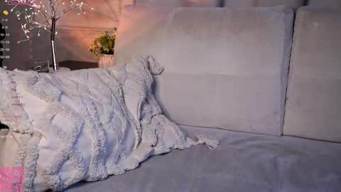 Selena online show from February 26, 2025, 2:48 am