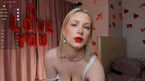Snapshot of odelyncure chatting on February 18, 2025, 6:26 pm Lynna online show from February 18, 2025, 6:26 pm