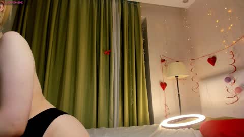 Snapshot of odelyncure chatting on February 23, 2025, 9:16 pm Lynna online show from February 23, 2025, 9:16 pm