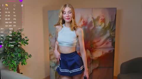 Lynna online show from December 1, 2025, 11:04 am