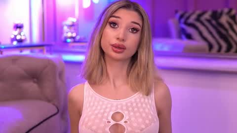 Snapshot of odettebensen chatting on September 18, 2025, 4:58 am Odette online show from September 18, 2025, 4:58 am