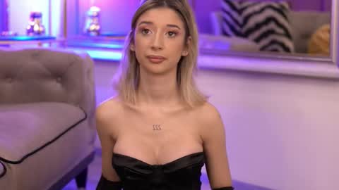 Snapshot of odettebensen chatting on October 8, 2025, 5:05 am Odette online show from October 8, 2025, 5:05 am