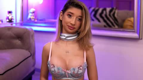 Snapshot of odettebensen chatting on October 10, 2025, 5:28 am Odette online show from October 10, 2025, 5:28 am