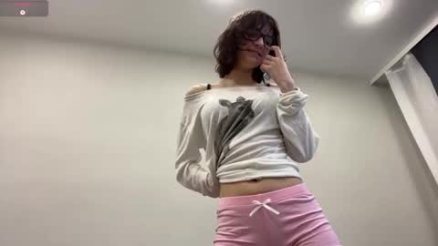 Thea online show from February 18, 2026, 4:52 am